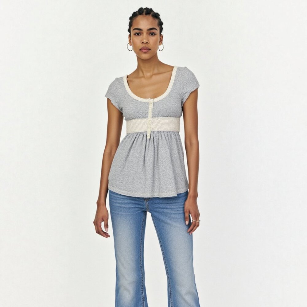 STYLE BUNDLE: EXPRESS Flared Jeans + ABERCROMBIE & FITCH Top, Size 0/S (BB1323B)